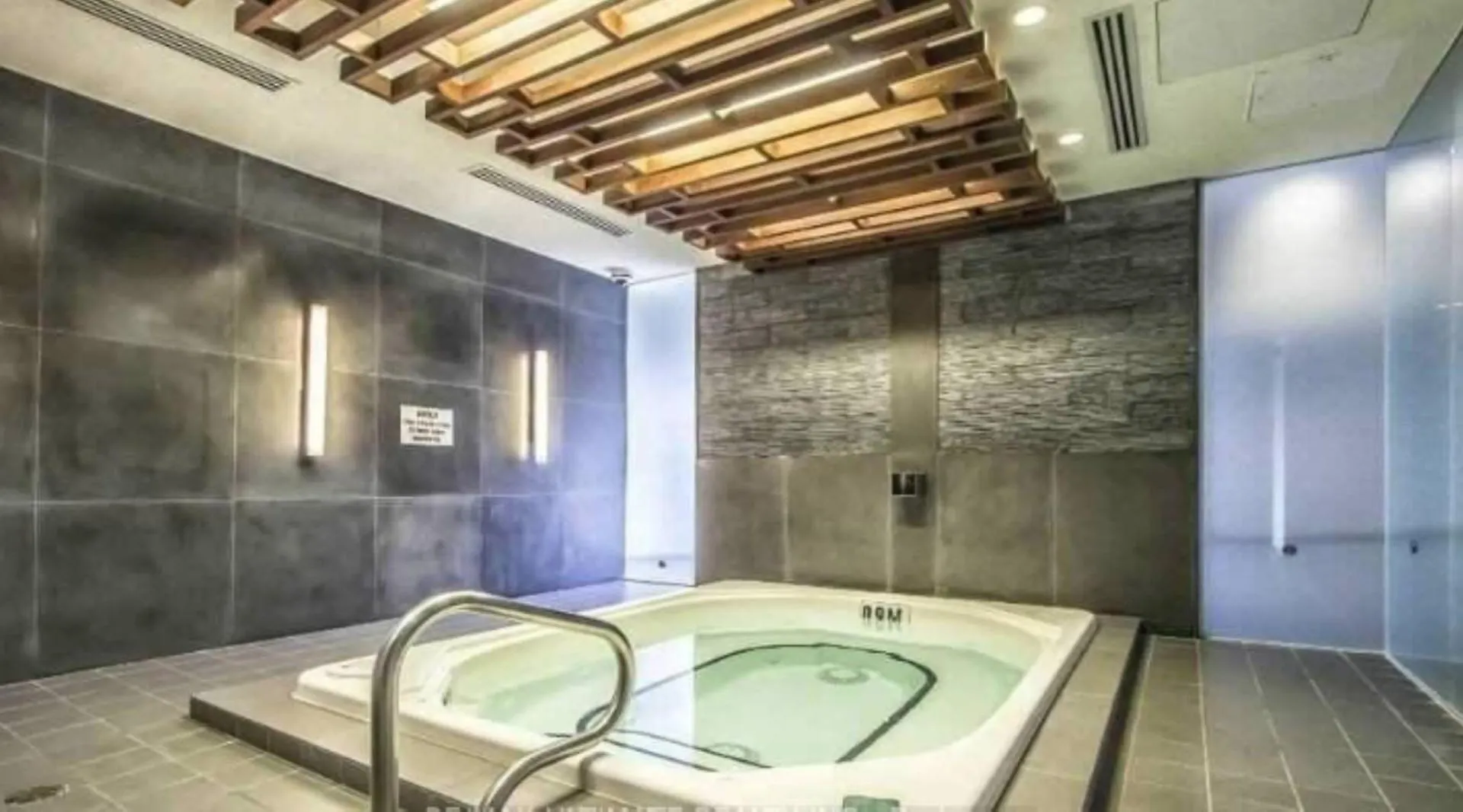 Comfy Suites 2 Beds Lakeview Cn Tower Free Parking Toronto Apartment