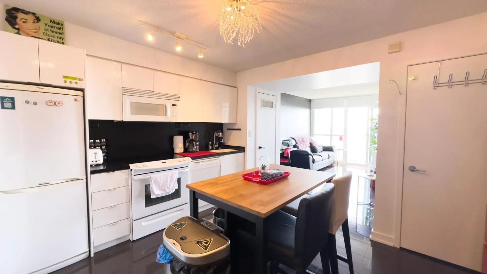 Apartment Comfy Suites 2 Beds Lakeview Cn Tower Free Parking Toronto