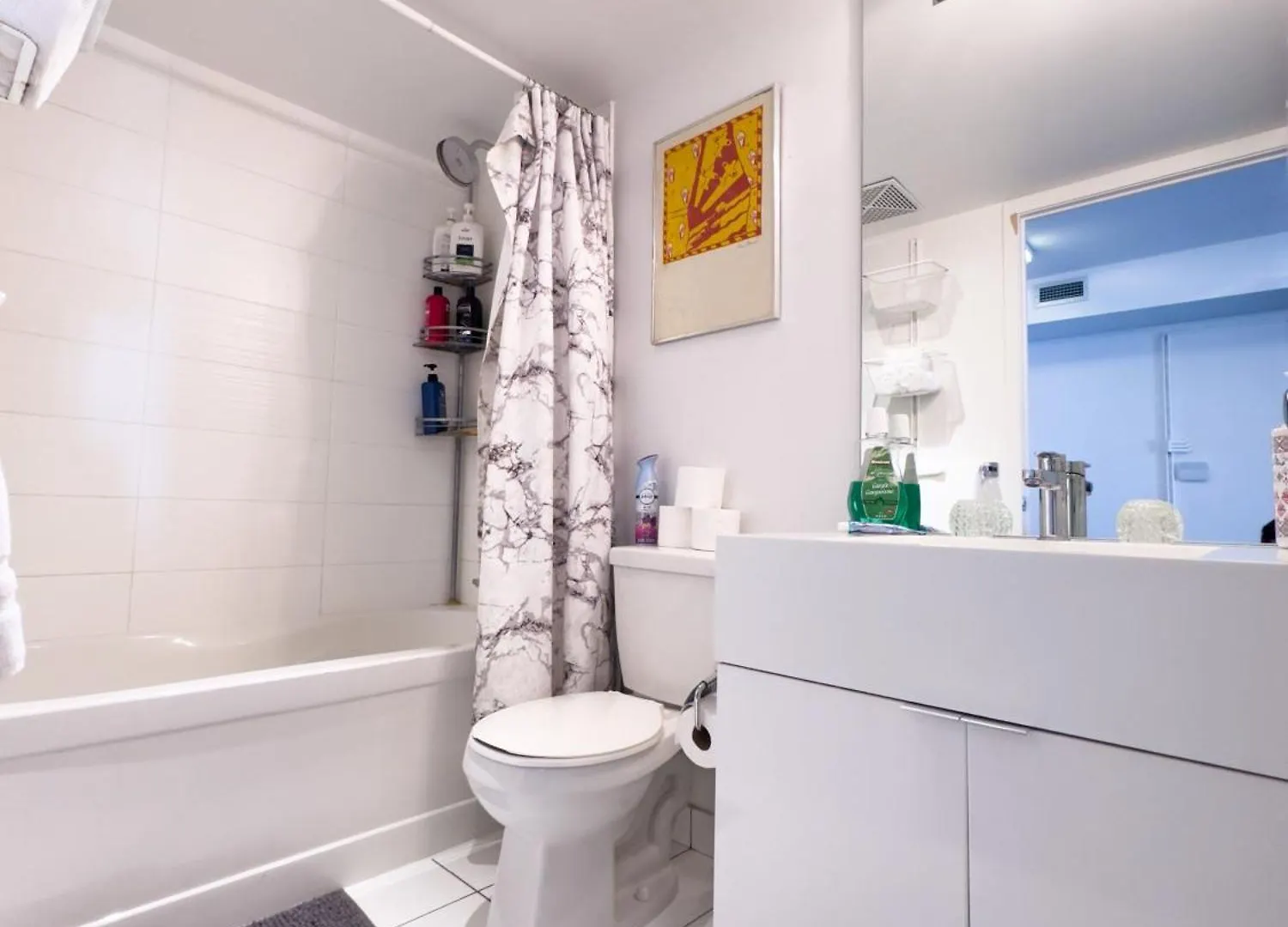 Comfy Suites 2 Beds Lakeview Cn Tower Free Parking Toronto Canada